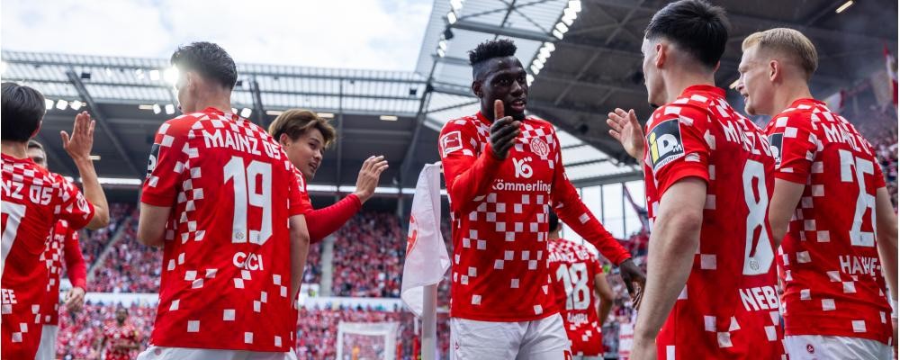 Pflichtspiele Profis